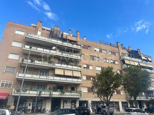 appartamento in vendita a Roma in zona Ostia