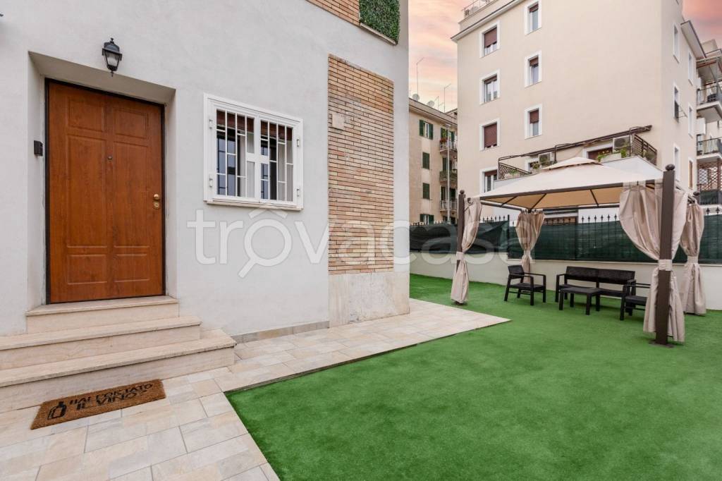 appartamento in vendita a Roma in zona Prenestino-Centocelle