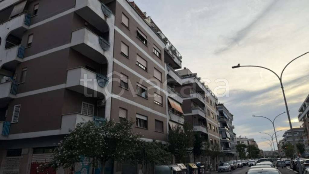 appartamento in vendita a Roma in zona Ostia