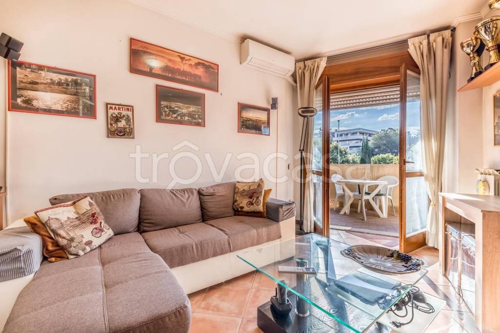 appartamento in vendita a Roma in zona EUR