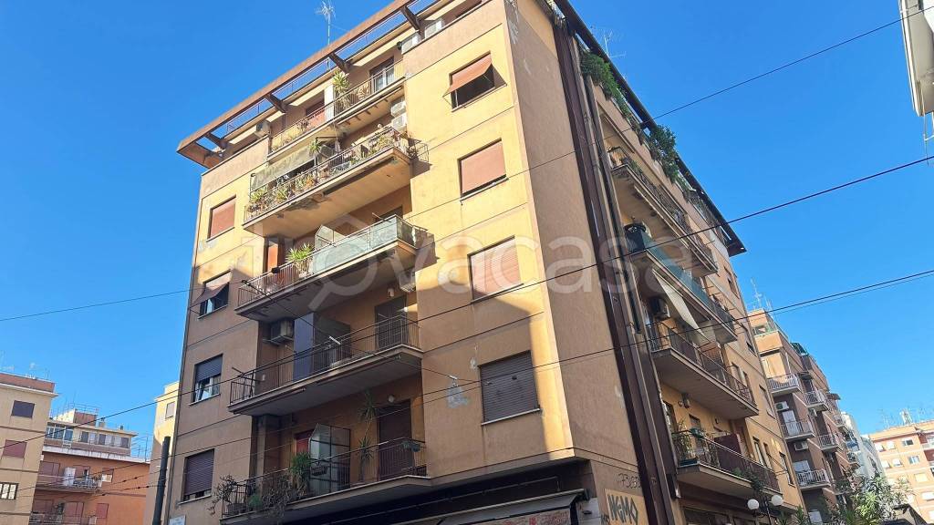 appartamento in vendita a Roma in zona Prenestino-Centocelle