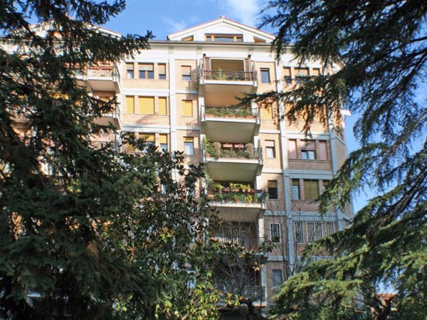 appartamento in vendita a Roma in zona Ardeatino