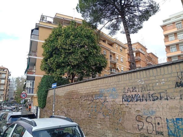 appartamento in vendita a Roma in zona Gianicolense