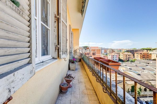 appartamento in vendita a Roma in zona Ostiense