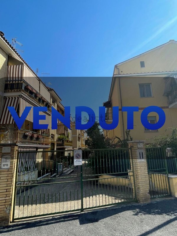 appartamento in vendita a Roma in zona Ponte Mammolo