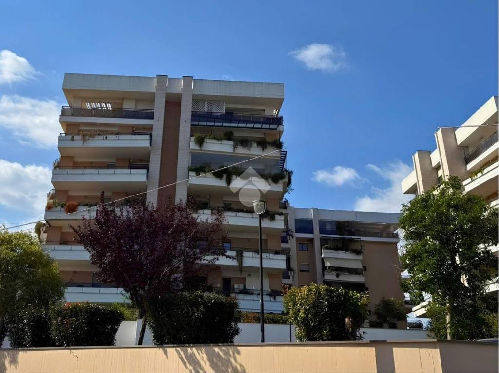 appartamento in vendita a Roma in zona Giuliano Dalmata