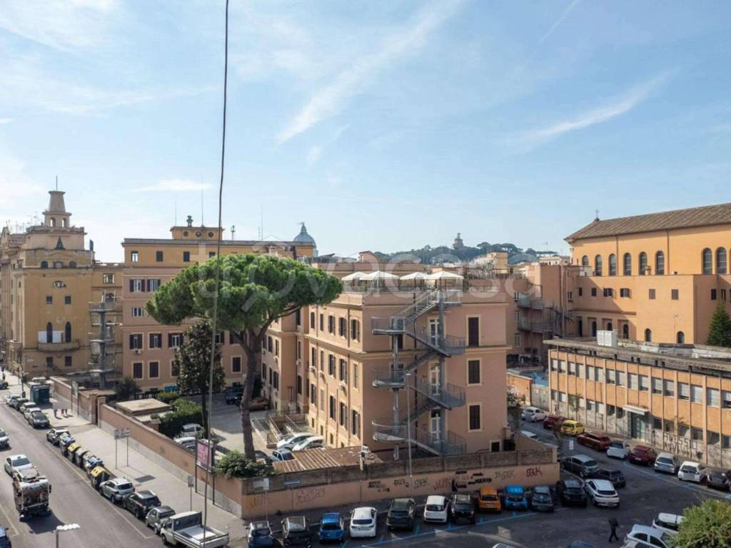 appartamento in vendita a Roma in zona Trionfale