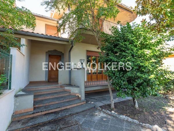 casa indipendente in vendita a Roma in zona Finocchio