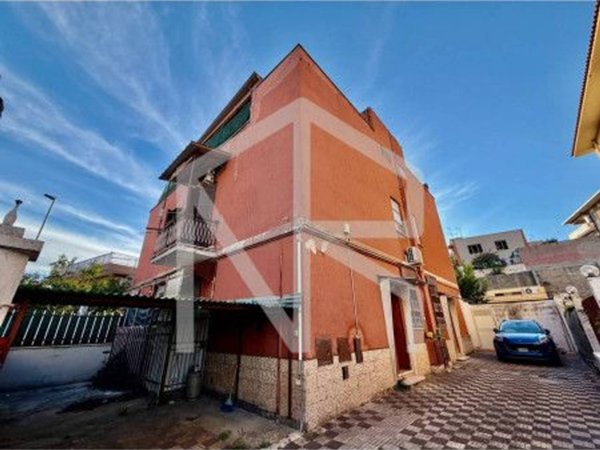 appartamento in vendita a Roma in zona Torre Maura