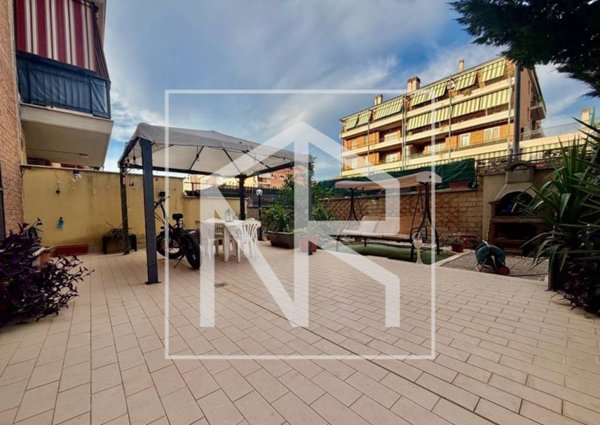 appartamento in vendita a Roma in zona Castelverde