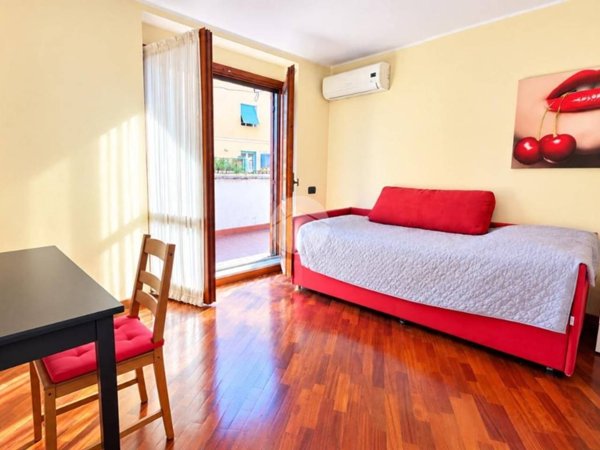 appartamento in vendita a Roma in zona Tuscolano