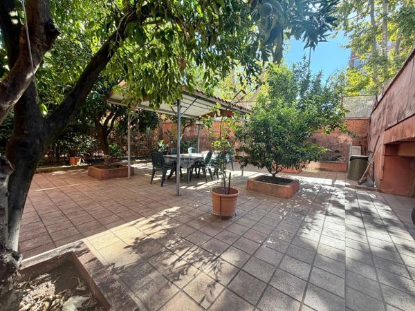 appartamento in vendita a Roma in zona Appio Claudio