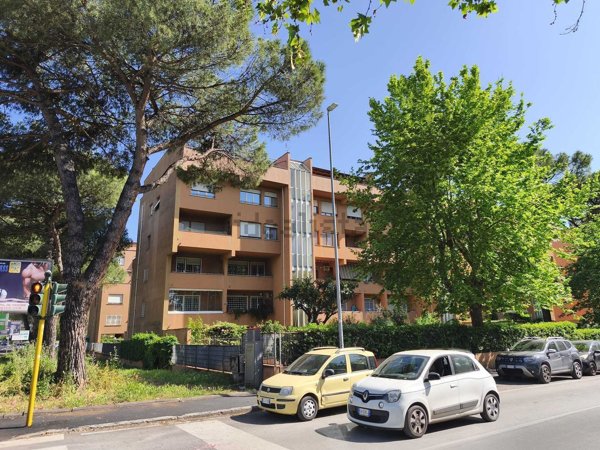 appartamento in vendita a Roma in zona Ardeatino