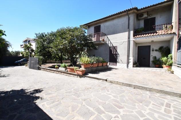 casa indipendente in vendita a Roma