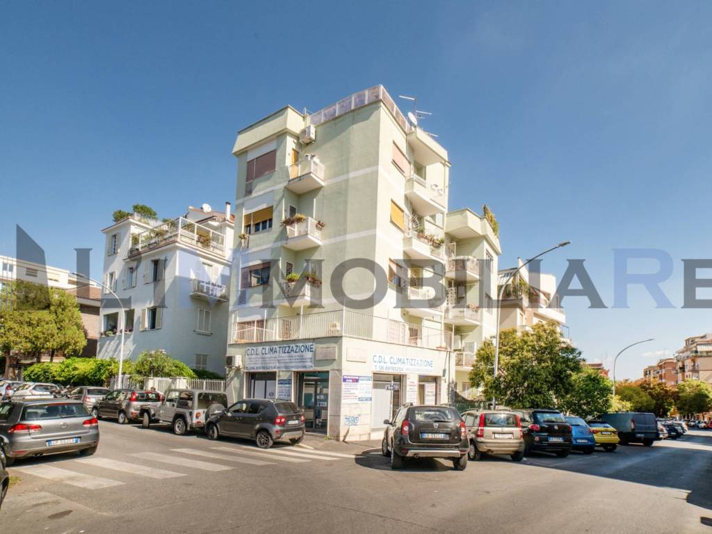 appartamento in vendita a Roma in zona Gianicolense
