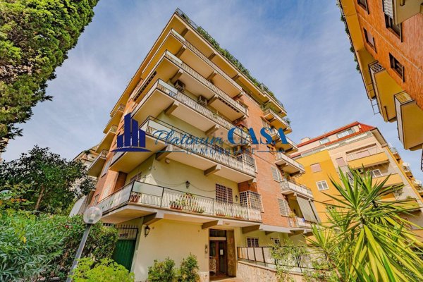 appartamento in vendita a Roma in zona Tor di Quinto