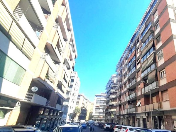 appartamento in vendita a Roma in zona Appio Claudio