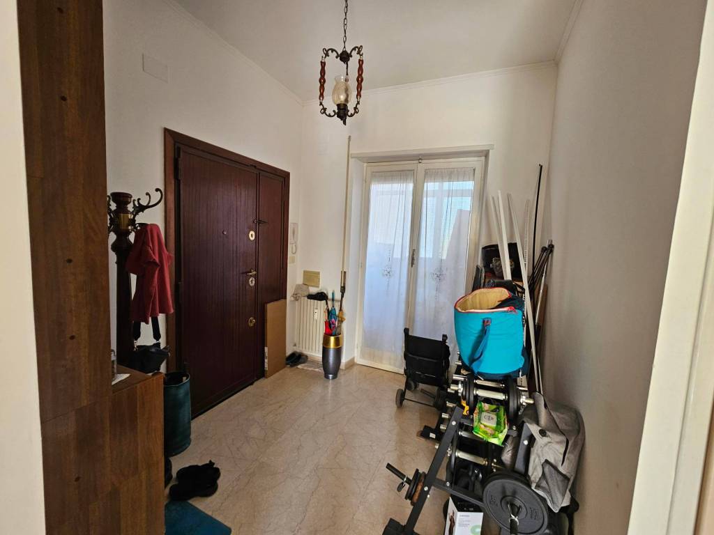 appartamento in vendita a Roma in zona Ostiense