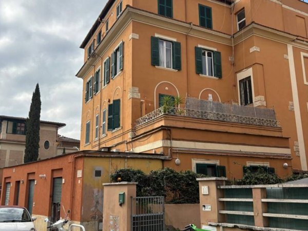appartamento in vendita a Roma in zona Gianicolense