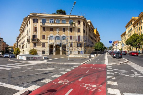 appartamento in vendita a Roma in zona Tuscolano