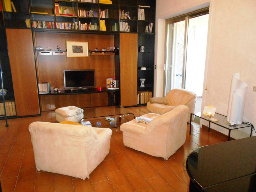appartamento in vendita a Roma in zona Ostia