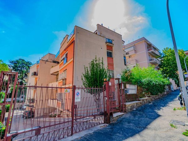 appartamento in vendita a Roma in zona Della Vittoria
