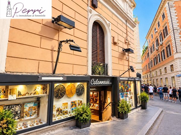 locale commerciale in vendita a Roma in zona Campo Marzio
