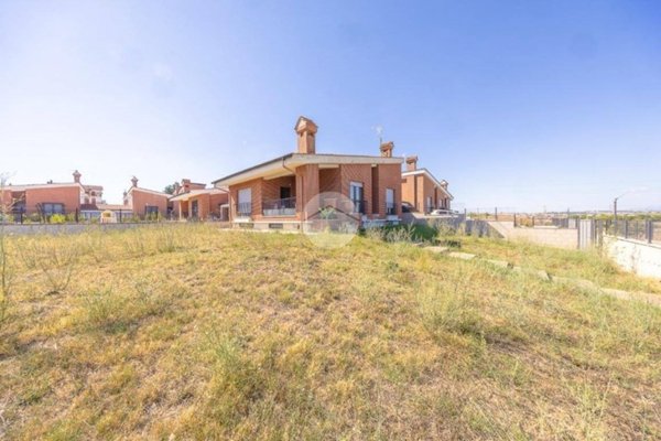 casa indipendente in vendita a Roma in zona Lunghezza