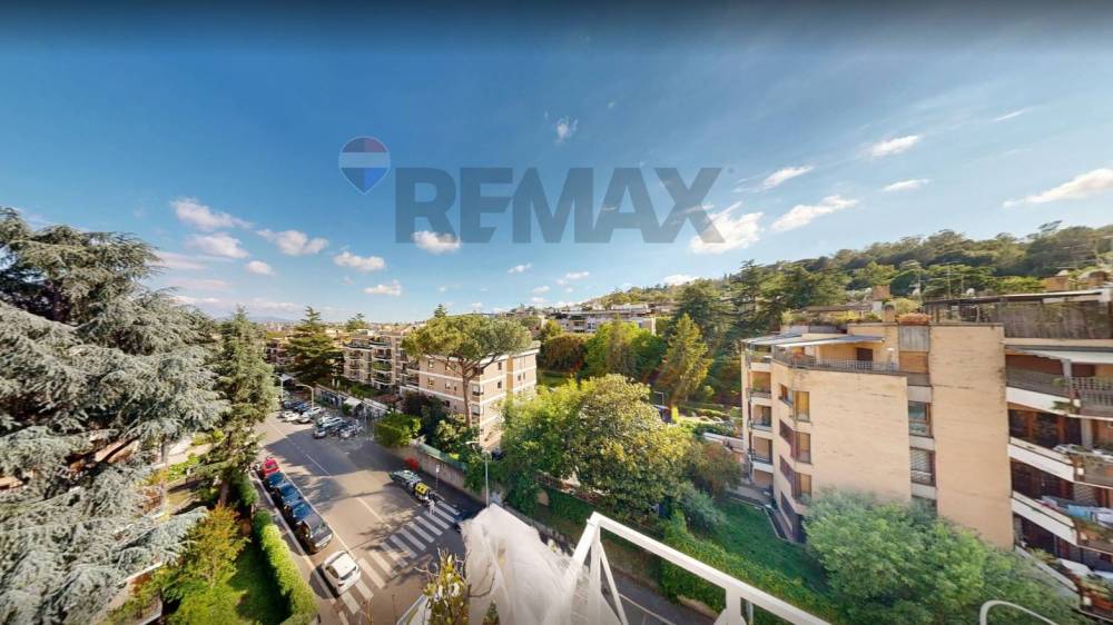 appartamento in vendita a Roma in zona Della Vittoria