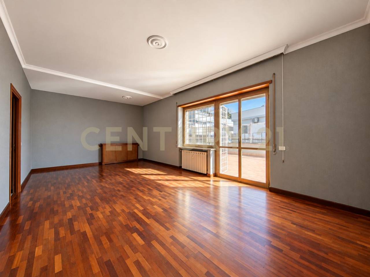 appartamento in vendita a Roma in zona Ostiense