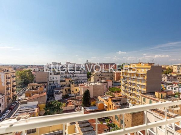 appartamento in vendita a Roma in zona Prenestino-Labicano