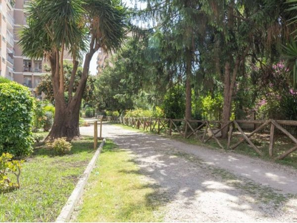 appartamento in vendita a Roma in zona Ostiense