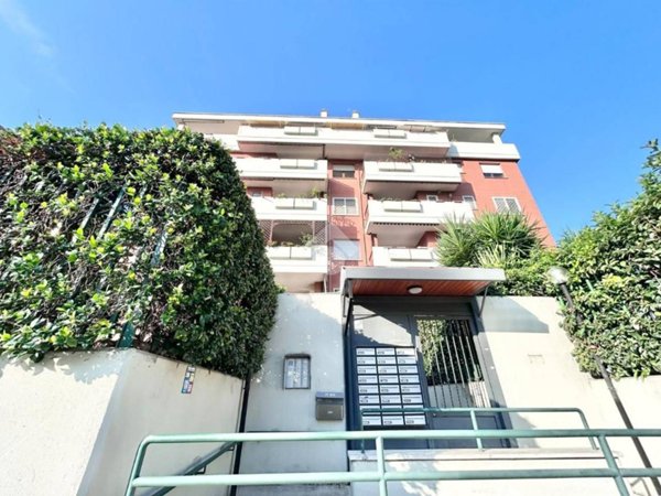 appartamento in vendita a Roma in zona Fonte Laurentina