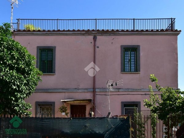appartamento in vendita a Roma in zona Appio Pignatelli