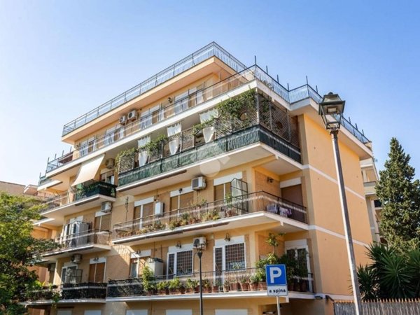 appartamento in vendita a Roma in zona Primavalle