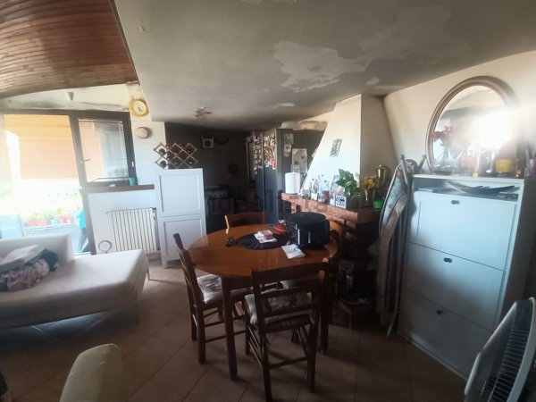 appartamento in vendita a Roma in zona Torrione Cerquetta