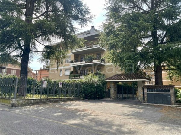 appartamento in vendita a Roma in zona Casal Morena