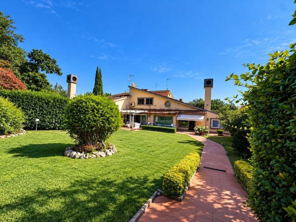 casa indipendente in vendita a Roma in zona Olgiata