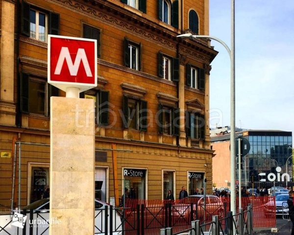 appartamento in vendita a Roma in zona Appio Latino