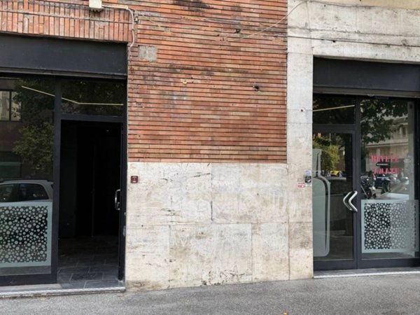 locale commerciale in vendita a Roma in zona Trieste