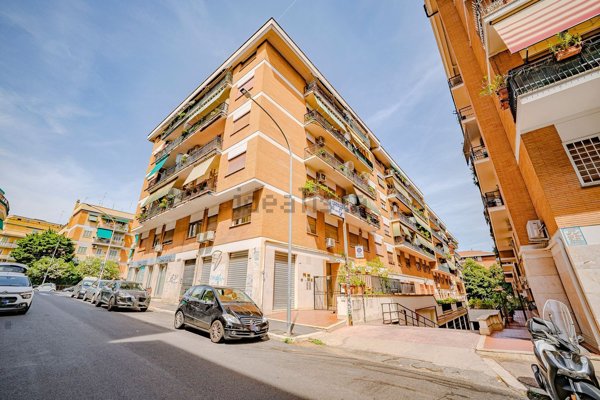 appartamento in vendita a Roma in zona Gianicolense