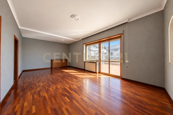 appartamento in vendita a Roma in zona Ostiense