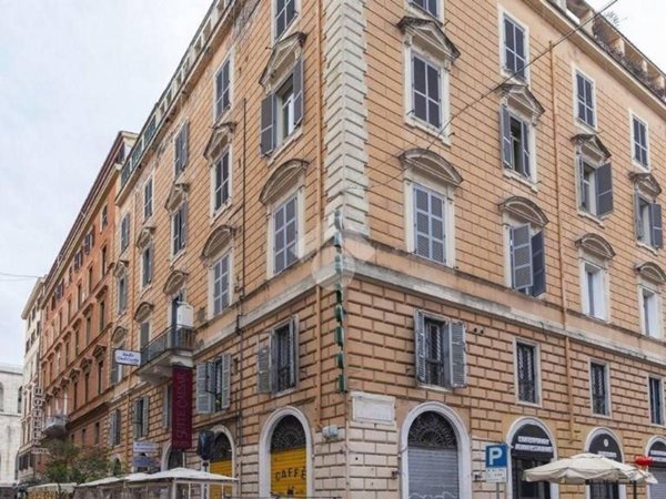 appartamento in vendita a Roma in zona Castro Pretorio