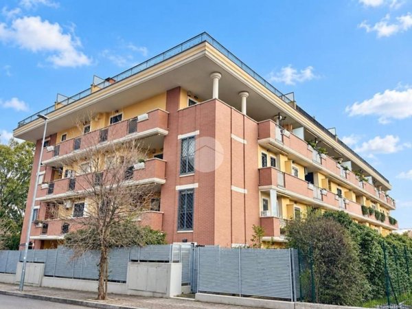 appartamento in vendita a Roma in zona Colle Prenestino