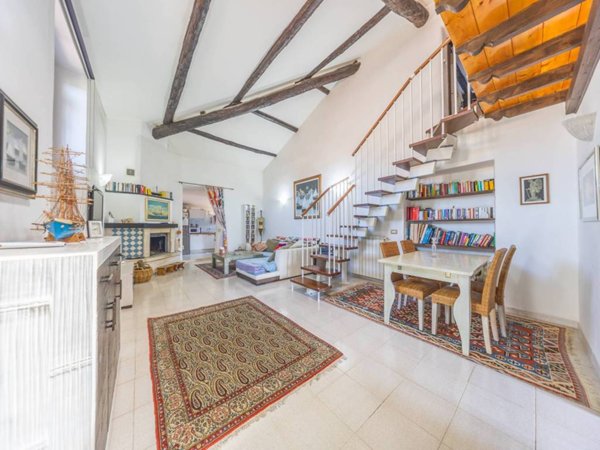 casa indipendente in vendita a Roma
