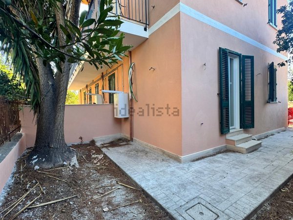 appartamento in vendita a Roma in zona Appio Pignatelli