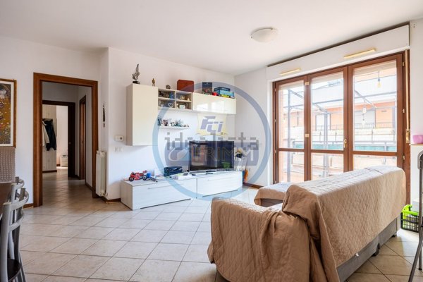 appartamento in vendita a Roma in zona Tor Cervara