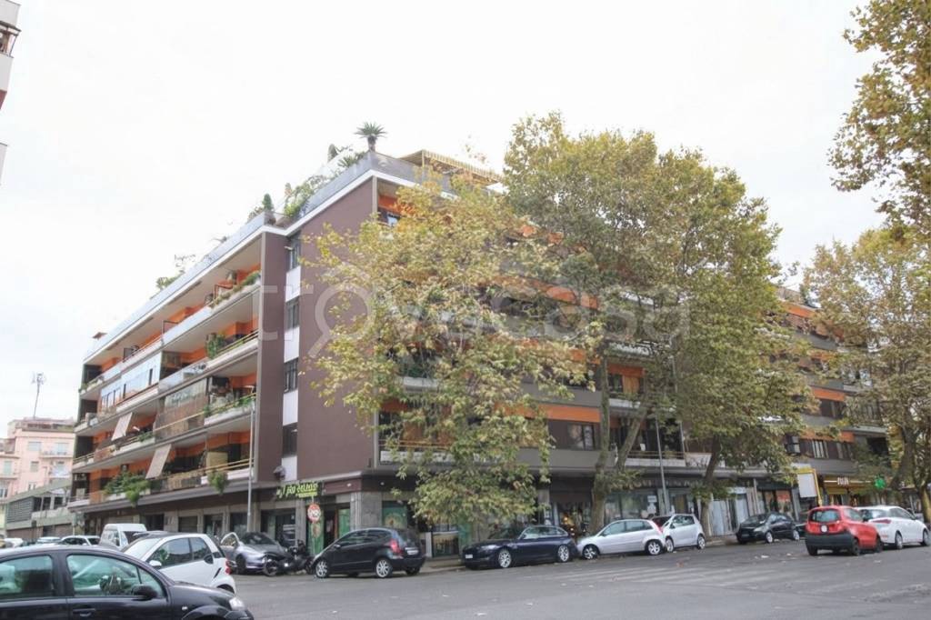 appartamento in vendita a Roma in zona Ostia