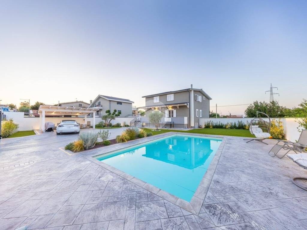 casa indipendente in vendita a Roma in zona Castelverde