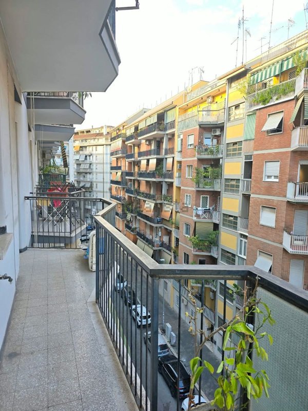 appartamento in vendita a Roma in zona Tuscolano